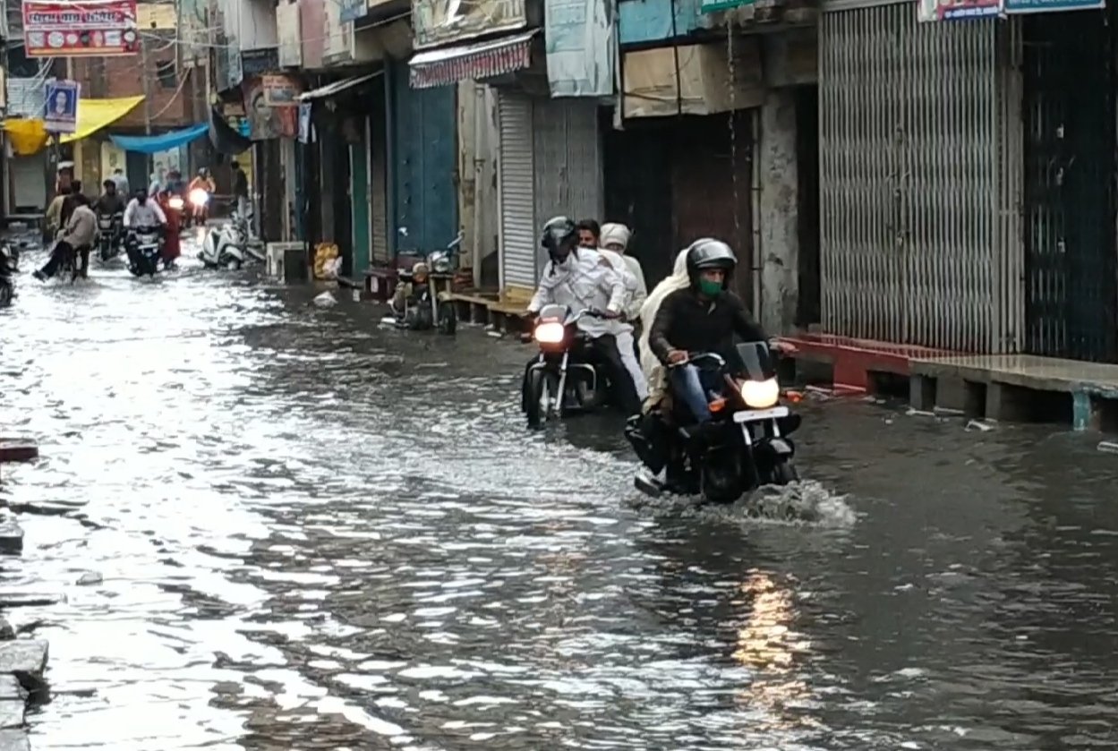 Photo of बरसात से नगर के सभी प्रमुख रास्ते जलमग्न